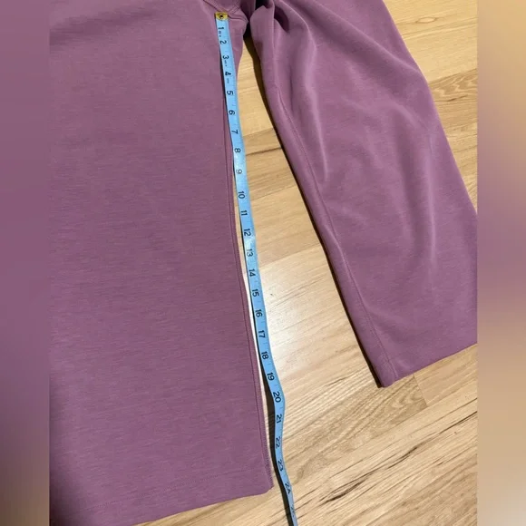 Lululemon Softstreme High-Rise Straight Leg Cropped Pant in Velvet Dust Size 10 - Picture 10 of 16